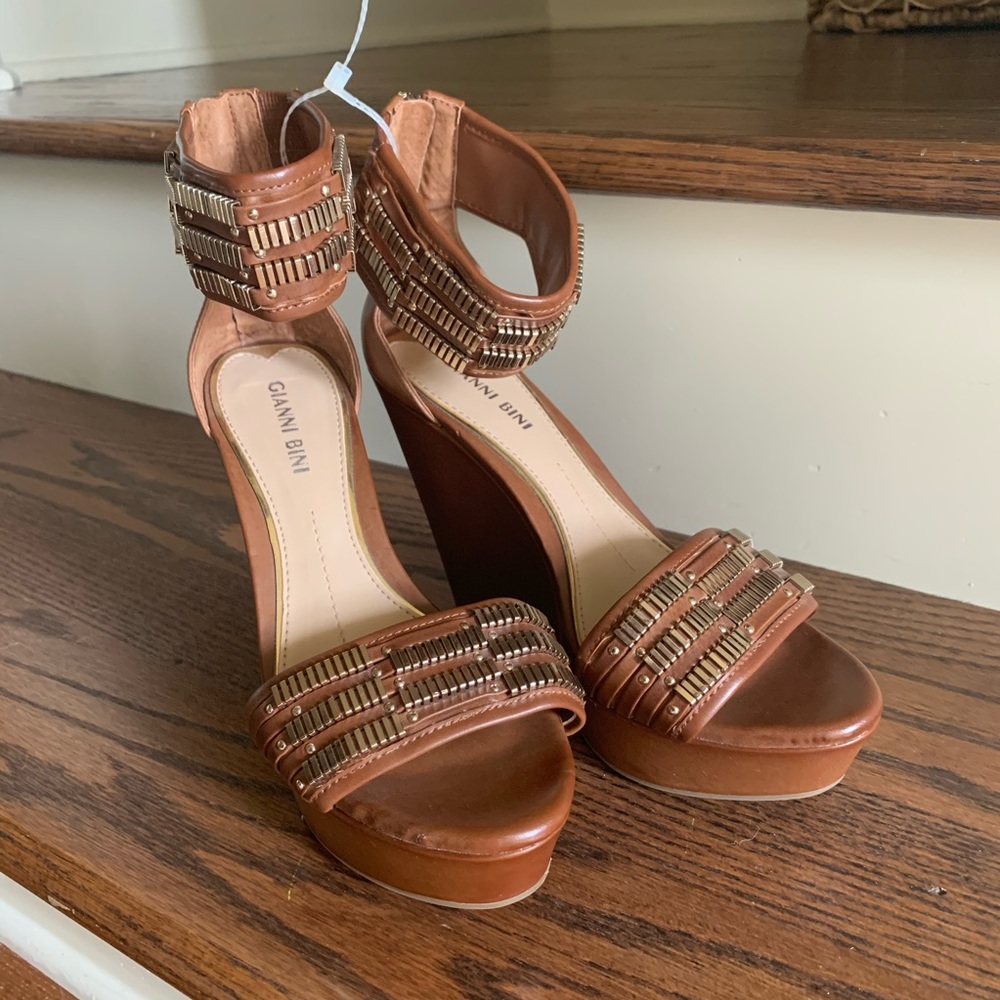 Gianni Bini wedges w/ gold embellishments. Heels